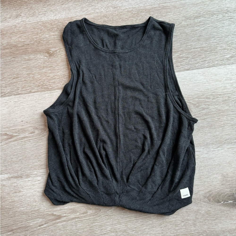 Vuori yoga tank